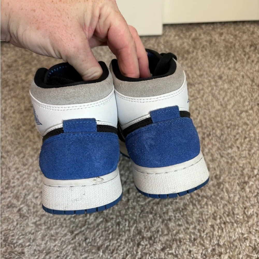 Nike Jordan 1 Mid SE Royal Black Toe 2020 kids sneakers size 4Y